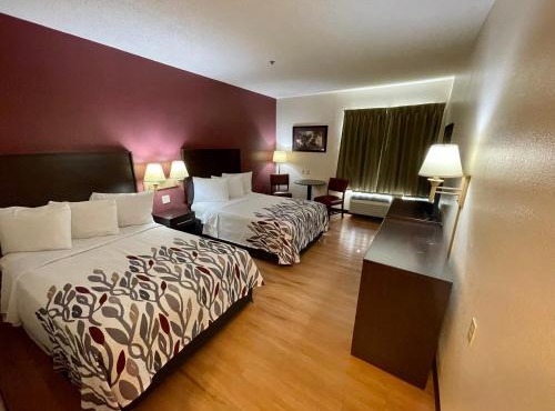 Red Roof Inn Clyde