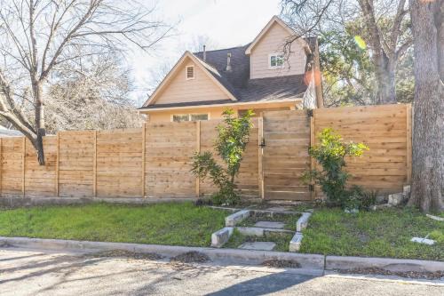 Retreat in Bouldin Creek Walkable to restaurants