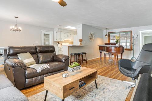Rice Lake Escape w/Private Dock: 1 Mi to Main St