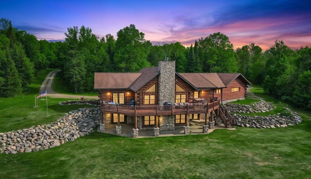 Riverfront Cabin for 15 | Firepit + Direct River Access + ATV Trails