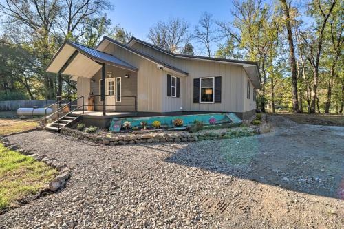 Riverfront 'Heaven on the White' w/Covered Patio!