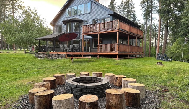 Riverfront Lodge - Fire Pit - River Walk - 6 Bedrooms - Sleeps 20