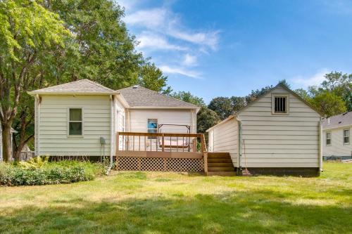 Rock Rapids Family Home w/Deck & Large Yard