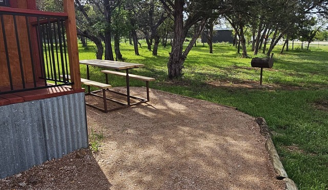 Rustic one room cabin overlooks Lake Buchanan near Reveille Ranch and Spider Mtn in Burnet