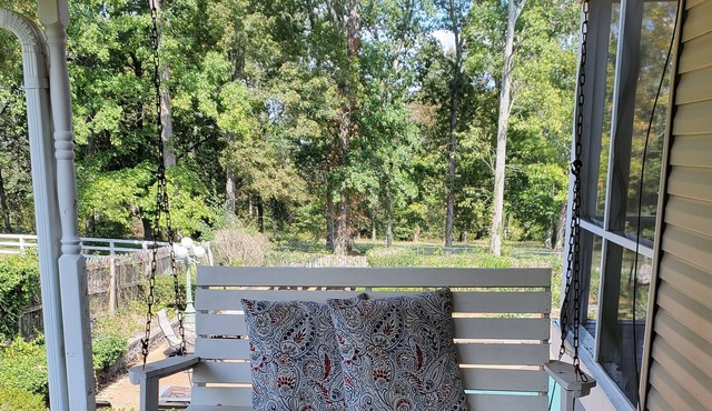 Rustic Retreat - Spring Hill/Columbia/Franklin/close to GM -private & spacious