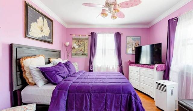 Salem’s guest room