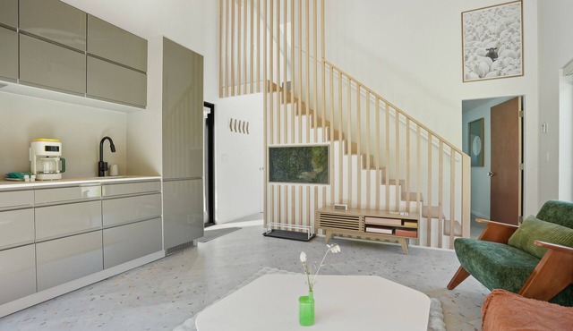 Scandi-Chic Luxury Loft Near Okemo With Solo Stove And EV Charger in West Windsor