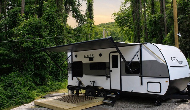 Scenic RV Retreat Near River & Caves