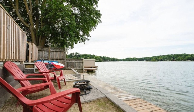 Scenic Waterfront Cottage Retreat - Firepit & BBQ in Hanover