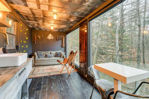Secluded Red River Gorge Cabin w/Rooftop Deck!