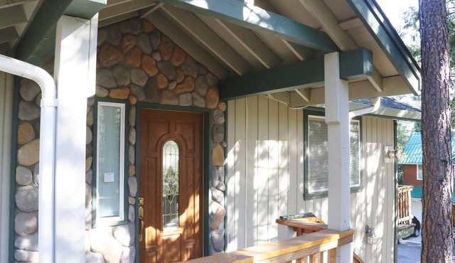 Serene Alpine Escape near Dodge Ridge ski resort + fast WiFi+EV Charging Station