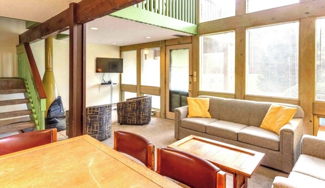 Shenandoah Valley Mountain Escape | Loft, Pool & Winery Getaway