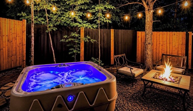 Shire Villa: New Hot Tub, String Lit Fire Pit, Axe Throwing & Bigfoot!