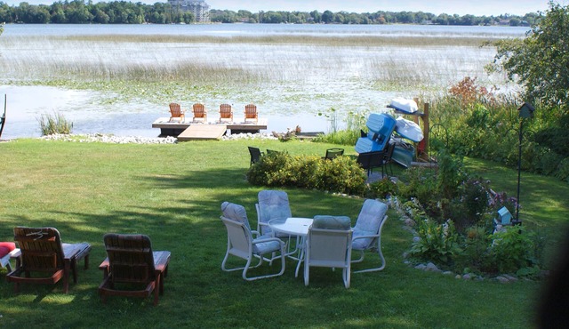 Simcoe Waterfront Home with new Hot Tub (near Casino Rama) in Orillia