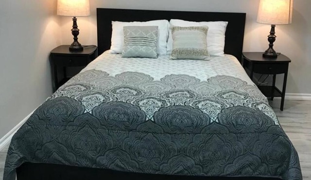 Spacious 2BR Basement Suite - Mins to Downtown