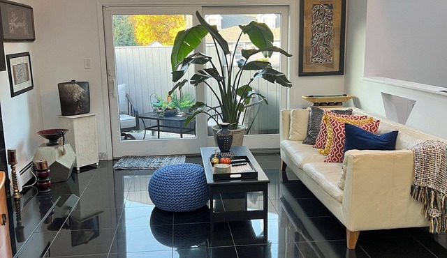 Spacious 4-bedroom Modern Architecture Cozy Getaway with Fitness Room, WiFi in Bristol