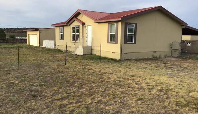 Spacious 4 seasons 3 bedroom 2 bathrooms for 1 great getaway.