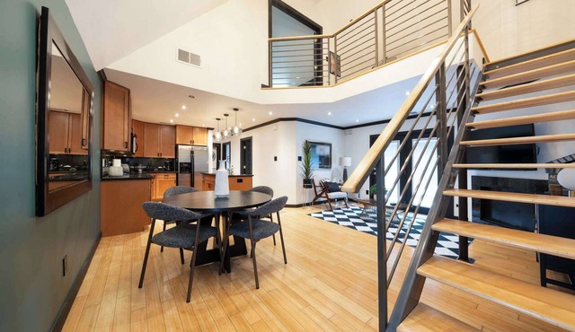 Spacious Austin Loft, Sleeps 6, with Balcony in Austin