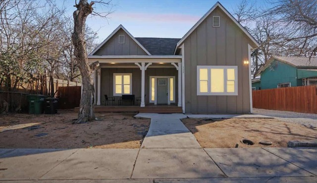 Spacious Family Retreat near Downtown