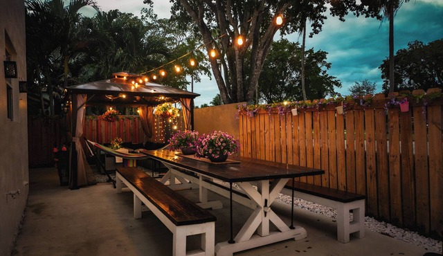 Spacious Miami Home w/Outdoor Lounge + Parking