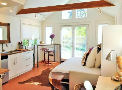 Star Studio, A Garden Retreat near University of Oregon