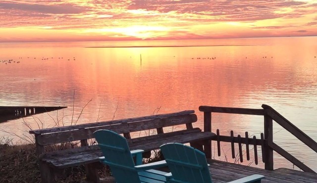 Storybook Shores - A Peaceful Retreat on the Bay