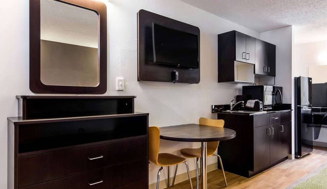 Studio 6 Extended Stay - Lagrange, GA