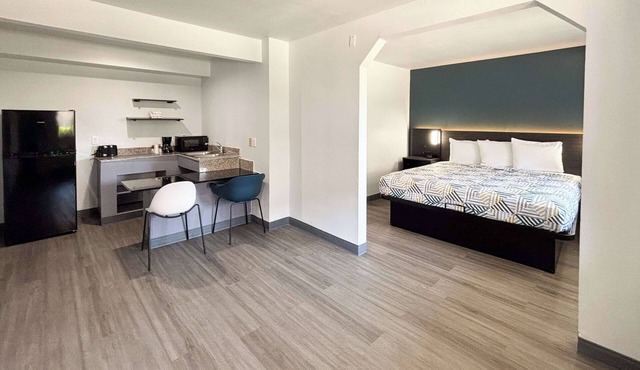 Studio 6 Irving, TX – DFW North