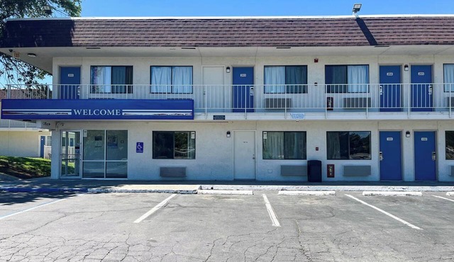 Studio 6 Suites – Yreka, Ca