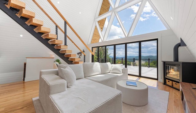 Stunning A-Frame w/Hot Tub · Mtn View · Sleeps 13