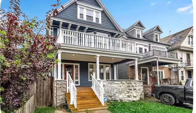 Stunning Elmwood Village Lower