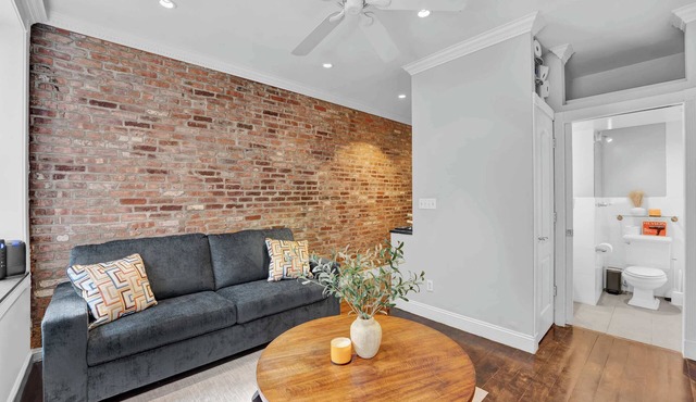 Stylish 3BR-2BA in Gramercy -Modern & Central