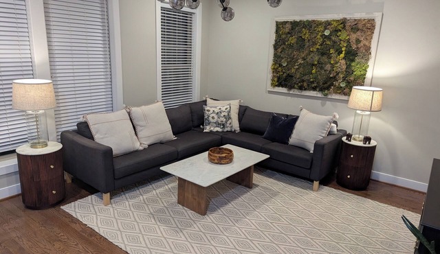 Stylish 3BR/3BA Townhome in Crown Gaithersburg, Walk to Rio, Pool, & Restaurants