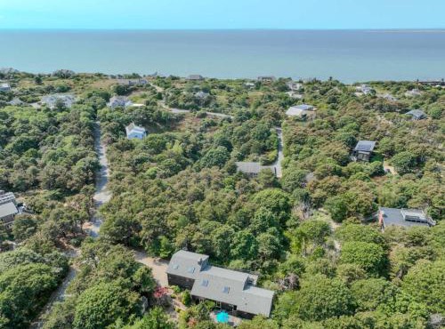 Stylistic Home and Easy Walk to the Beach