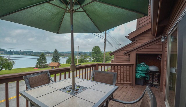 Sunplace 07 by Taylor Made Deep Creek