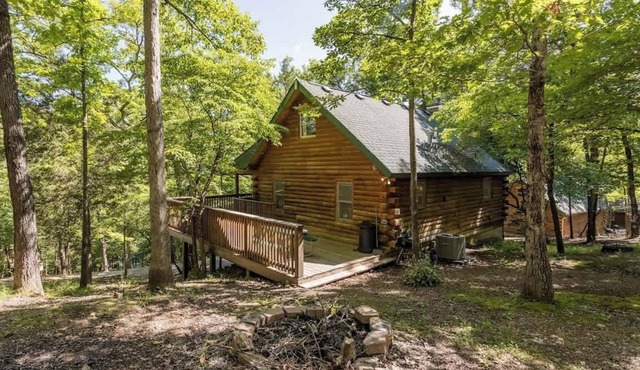 Table Rock Lake Cabin - The Oaks #5 with Lake Access & Hot Tub