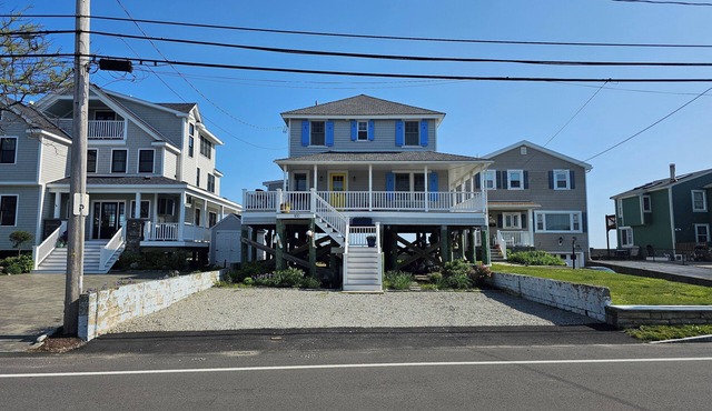 The Beach House, Crescent Beach, Hull