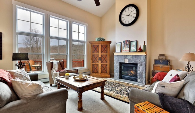 The Cocoa Command Center at Top Ridge: 4BR/4BA Ski In/Ski Out