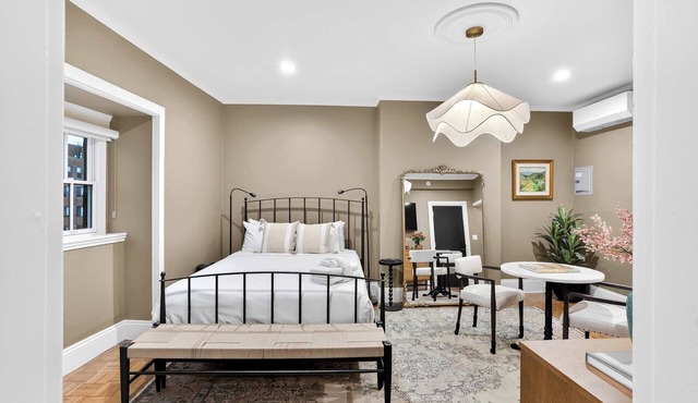 The Concord, Boutique Stay Near the T