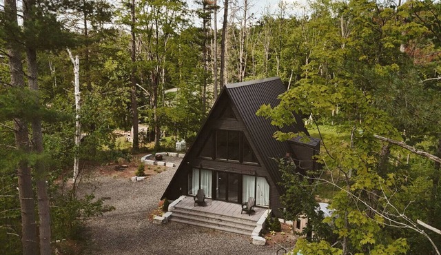 [The Noir]A Truly Unique A-Frame