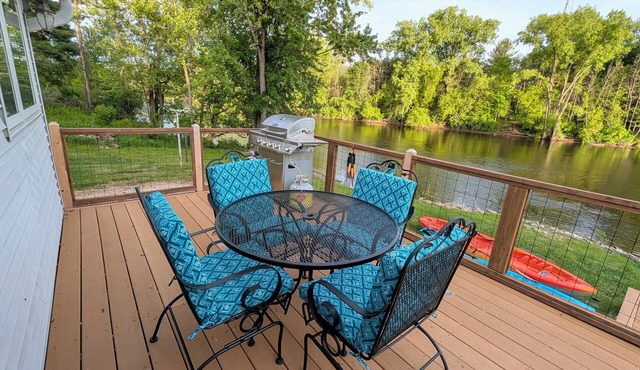 The River House - A Packer Country Retreat: Hike, Fish, ATV, Kayak, Pet friendly