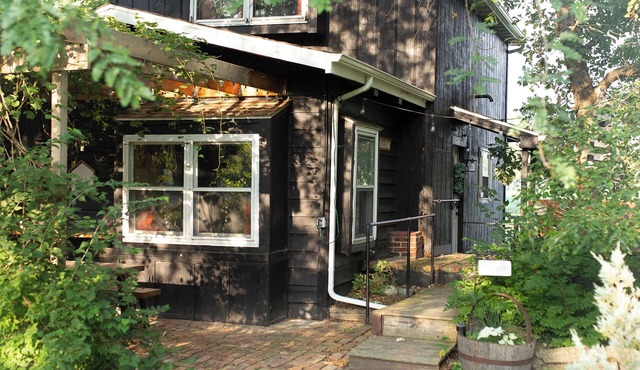 The Schoolhouse Cabin - 2BR, 1.5BA with Hot Tub and Game Room