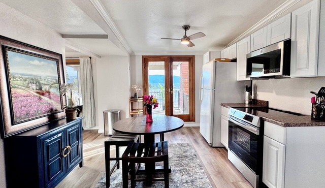 This 2 bedroom suite is perfect for professionals or relocating travelers.