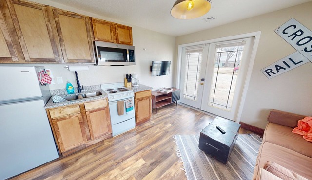 Train Themed Accommodations Near Neosho Square! Side A