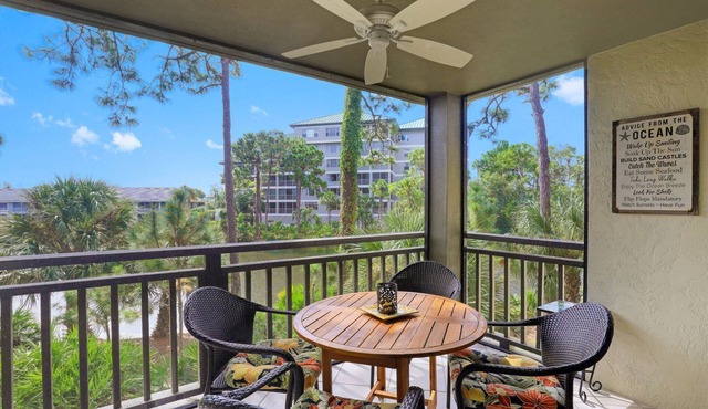 🌿Tranquil 2/2 Seasonal Getaway with Lake Views in Wild Pines in Bonita Bay! 🌊"