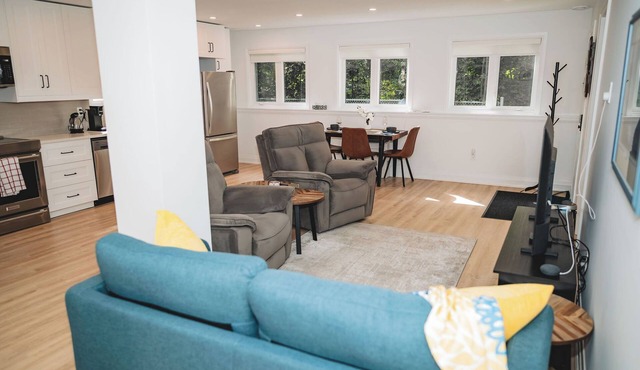 Tranquil Forest Oasis in Convenient Location in Barrie