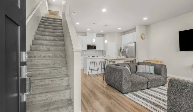 Tranquil Townhome in Prime Location