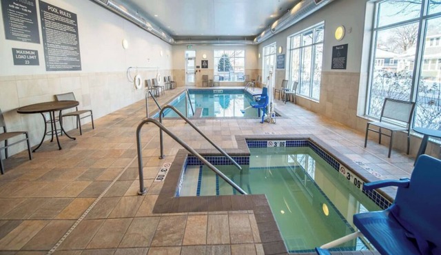 Two 1BR Suites w/Kitchens, Pool & Breakfast | 2 mi to Mayo Clinic