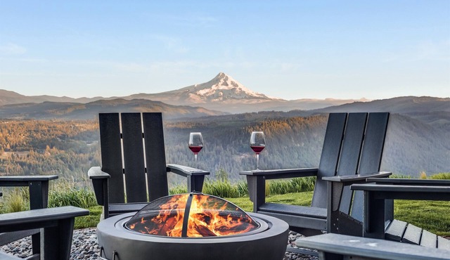Unbeatable Mountain and River Views @pinpointstays