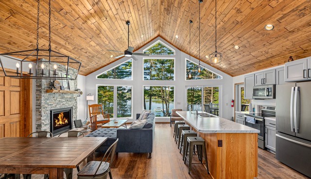 Up North- Brand New- Lake Front House- 4 bedrooms, 3 baths